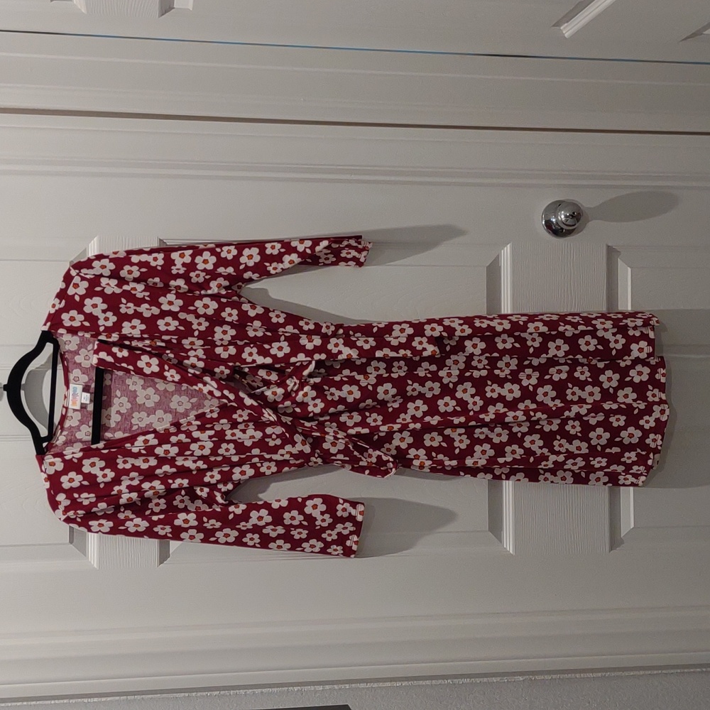Wrap-Style Floral Dress in Burgundy and White